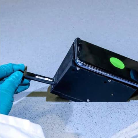 Smartphone rapid test detects microbiologically contaminated water in less than a minute